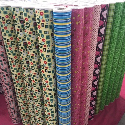 厂家现货供应100克1.6米淋膜覆膜无纺布 可定制任意图案