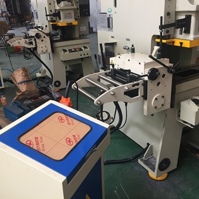 厂家产数控送料机 伺服送料机 机械放松送料器冲床送料机NC系列