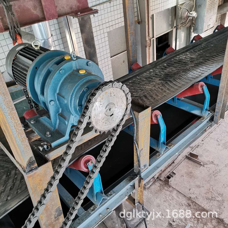 e23e980afedb597ef3ecae98fc8542